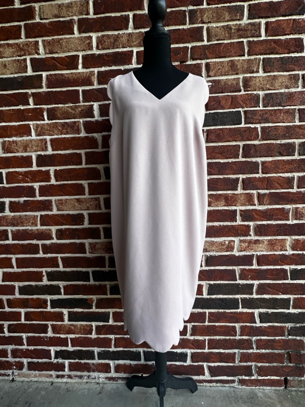CeCe Sleeveless V-Neck Midi Dress in Light Blush